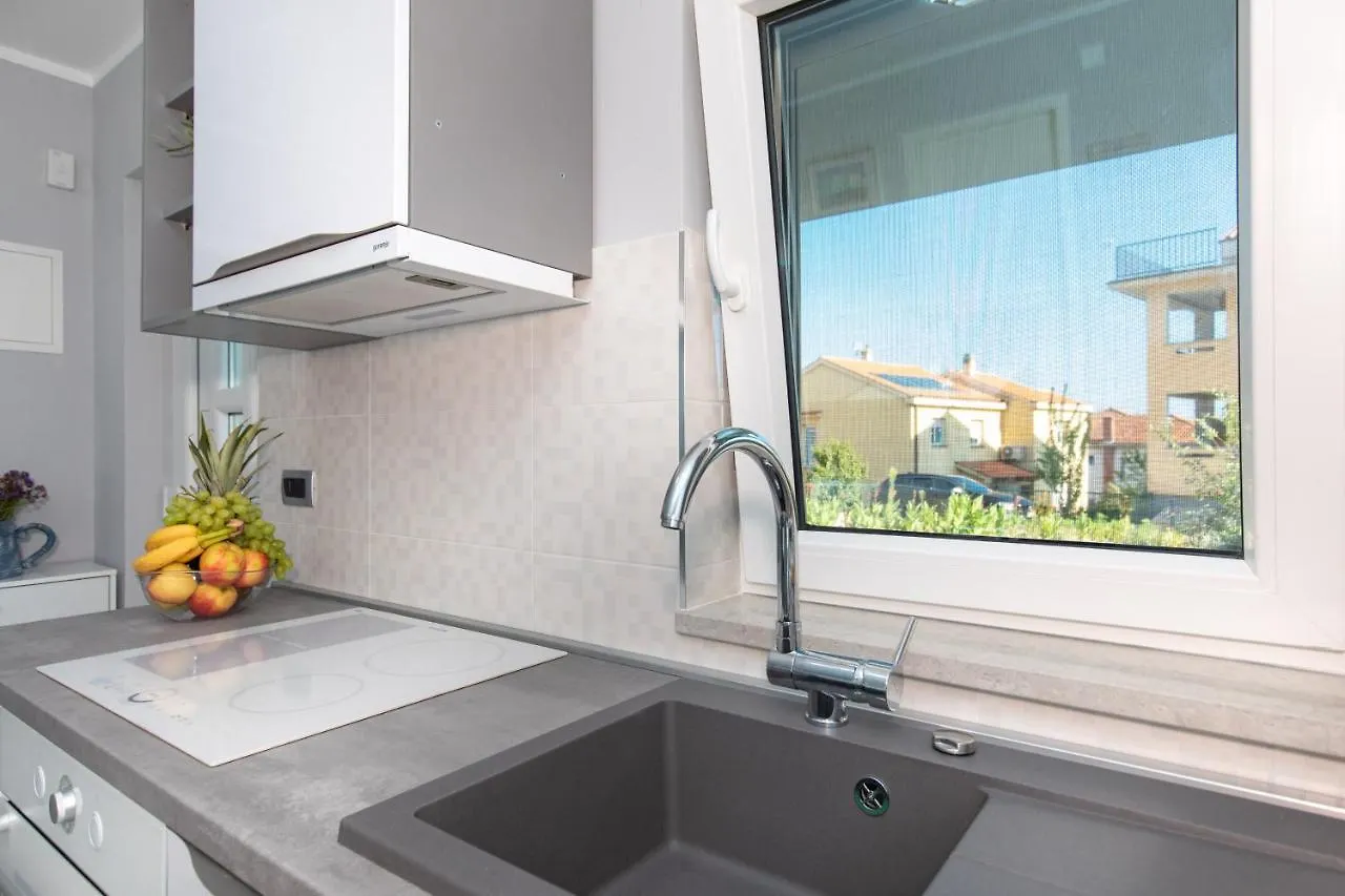 Apartment Odore Di Mare With Beautiful Garden Krk Town